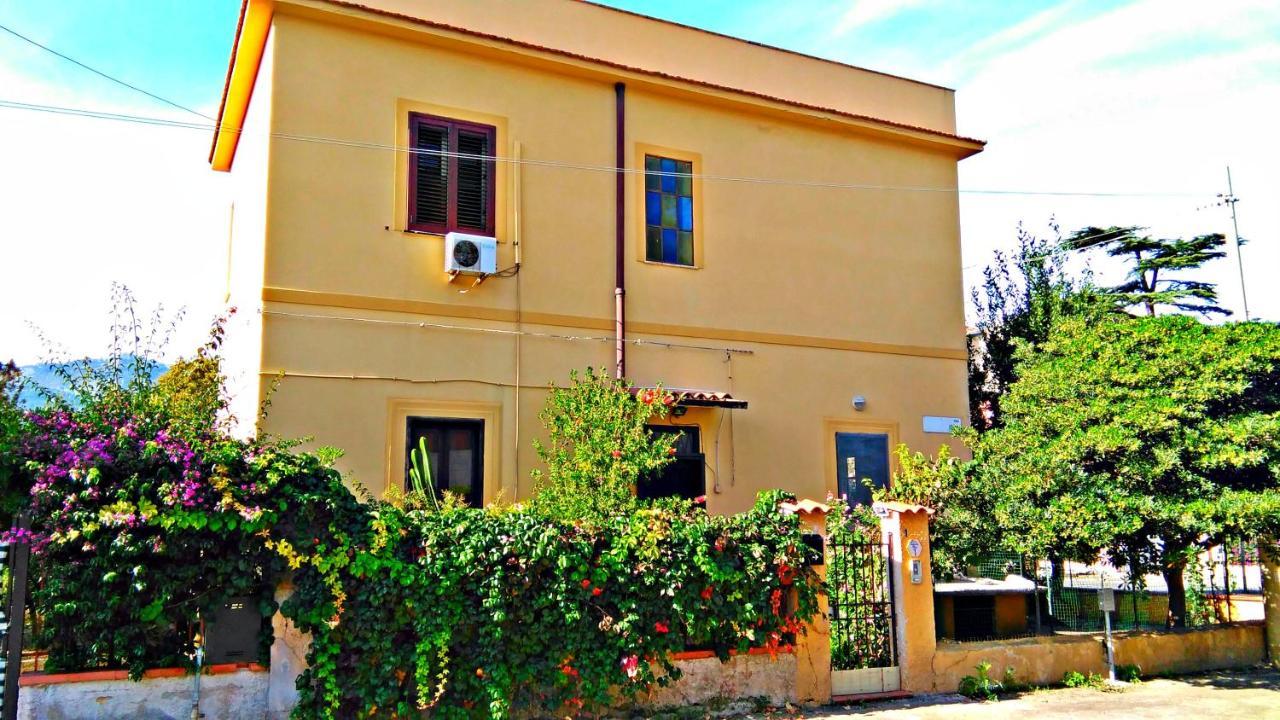 ホテル Mondello Sicily House エクステリア 写真